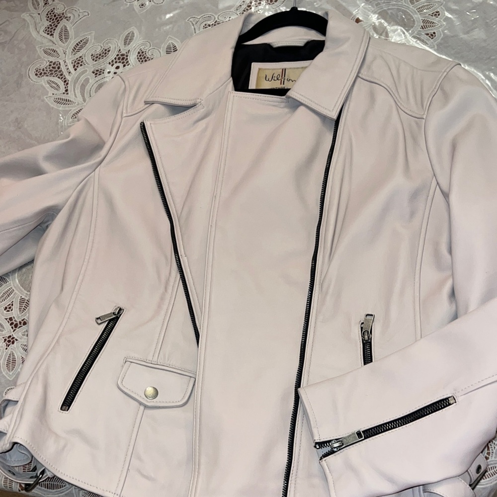 Vintage Women's Light Pink Leather Jacket